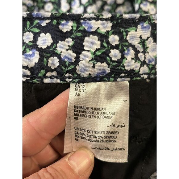 Charter Club Pants Women 12 Blue Floral Bristol Capri Mid Rise Flat Front - Picture 8 of 9